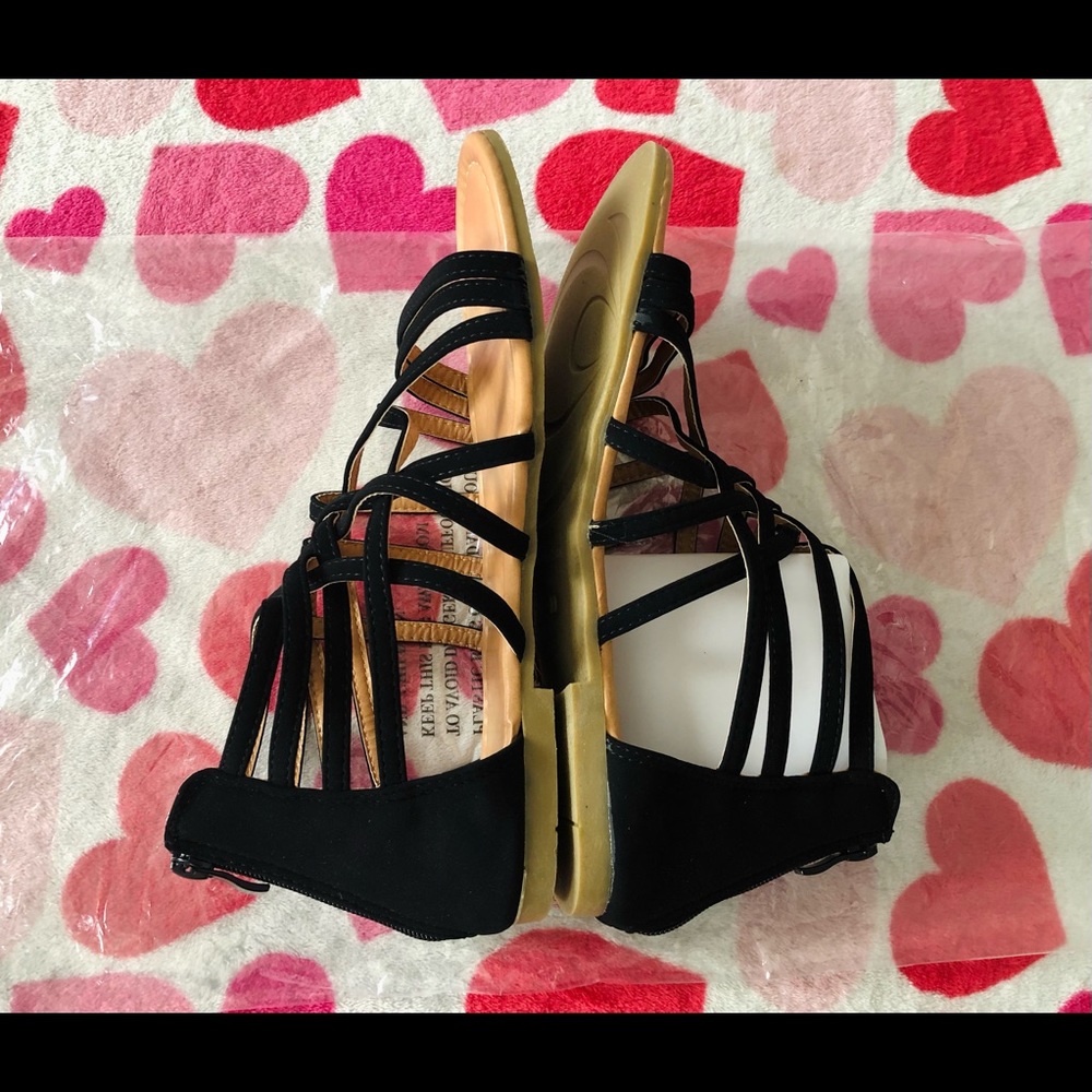 Journee Collection Women's Hanni Sandals! - Picture 4 of 9